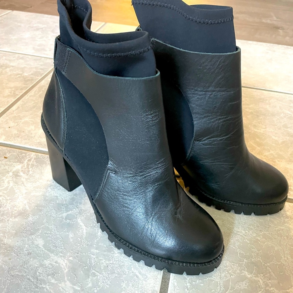 Kenneth Cole leather boots/heels size 7